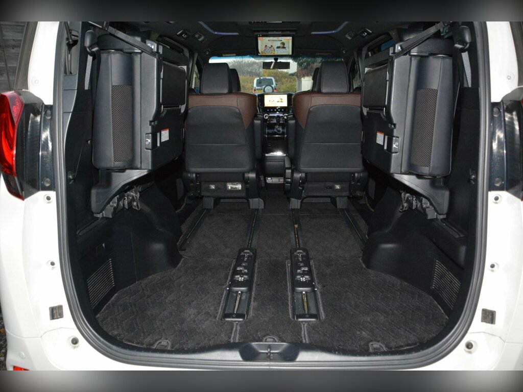Toyota Alphard Mpv White #51
