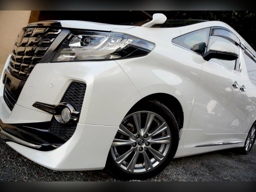 Toyota Alphard Mpv White #15