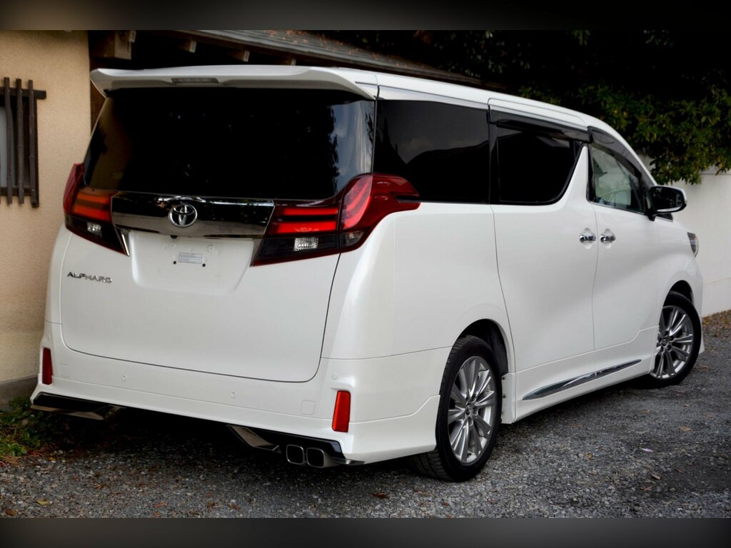 Toyota Alphard Mpv White #9