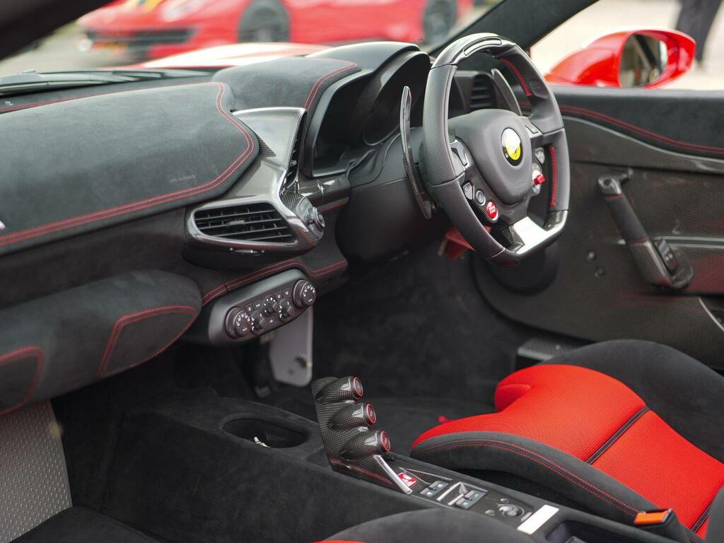 Ferrari 458 Petrol #32