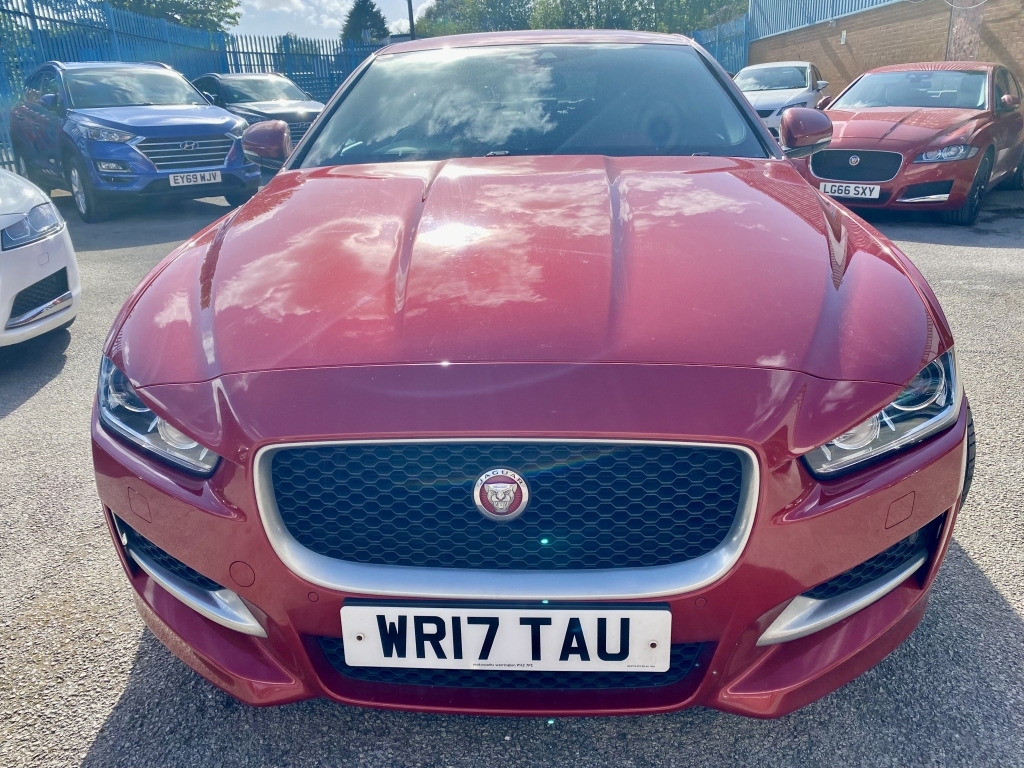 Jaguar XE Saloon 2.0 R-sport WR17TAU Red #3