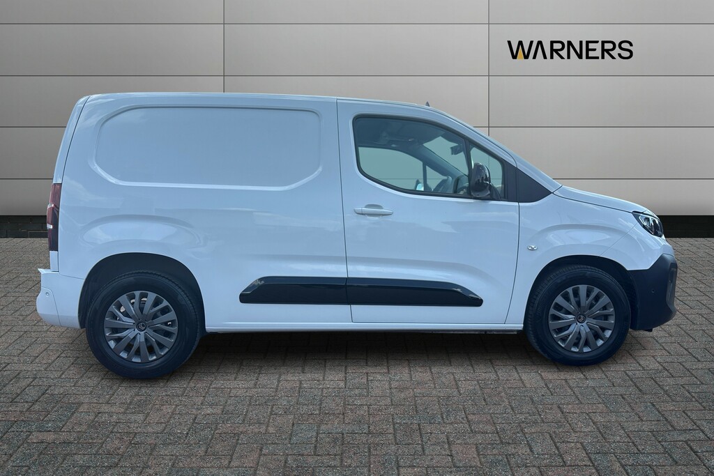 Citroen e-Berlingo 100Kw 52Kwh Van Driver VU74OUL White #6