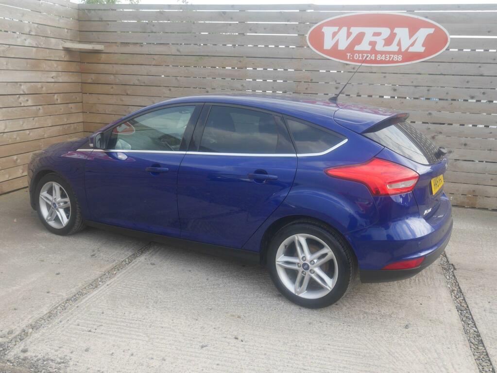 Ford Focus 1.0T Ecoboost Titanium Hatchback HV15HTJ Blue #6