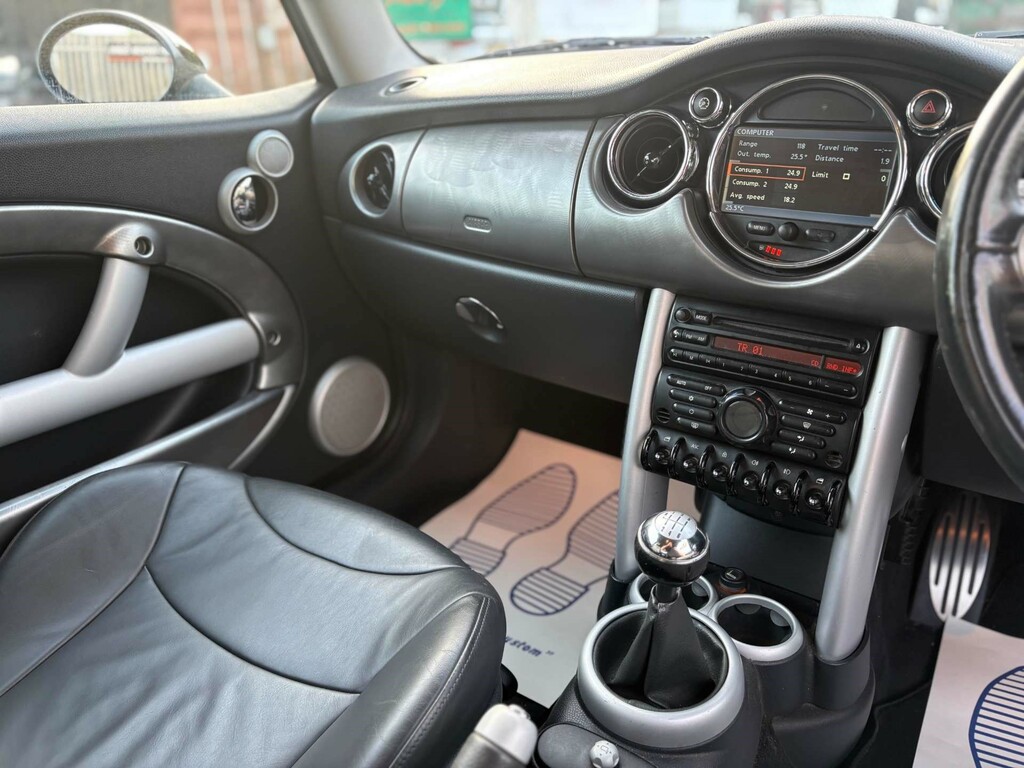 Mini Hatch 1.6 Cooper Hatchback Black #33