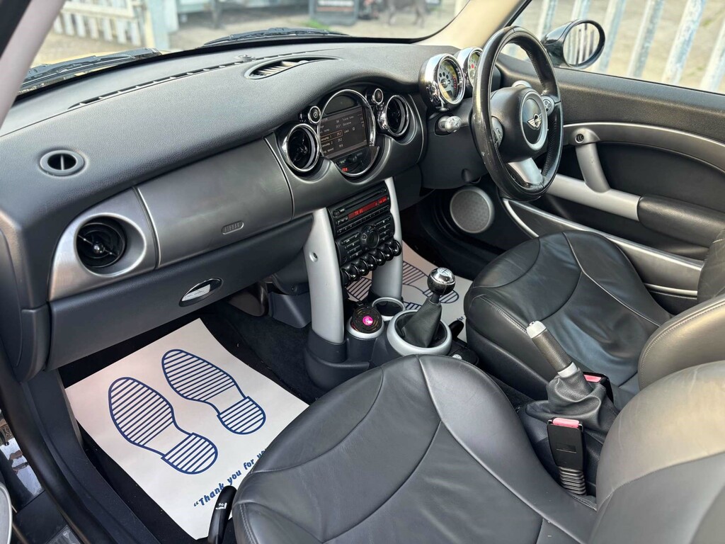 Mini Hatch 1.6 Cooper Hatchback Black #27