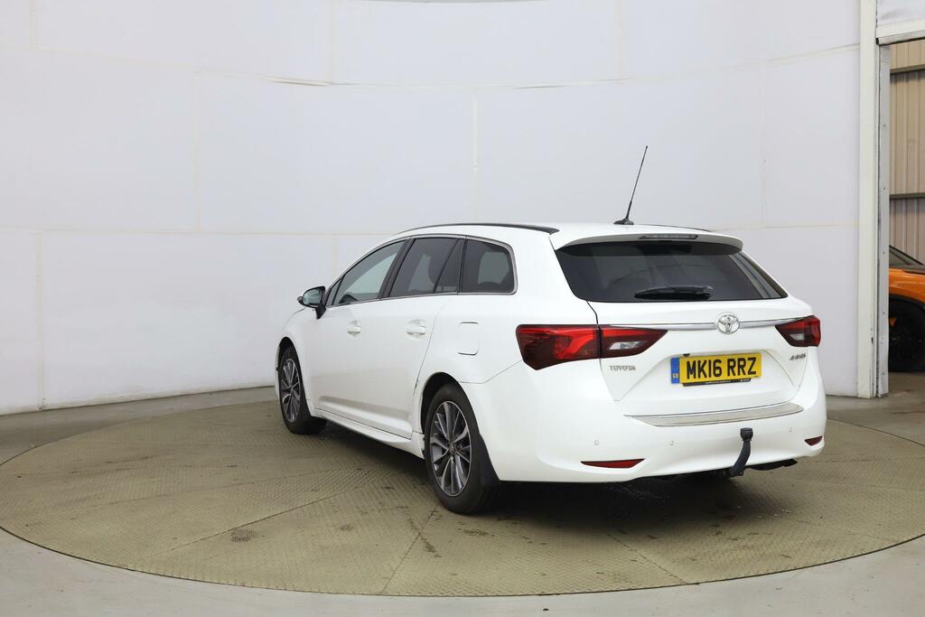 Toyota Avensis 1.8 V-matic Business Edition Plus Touring Spo  #3