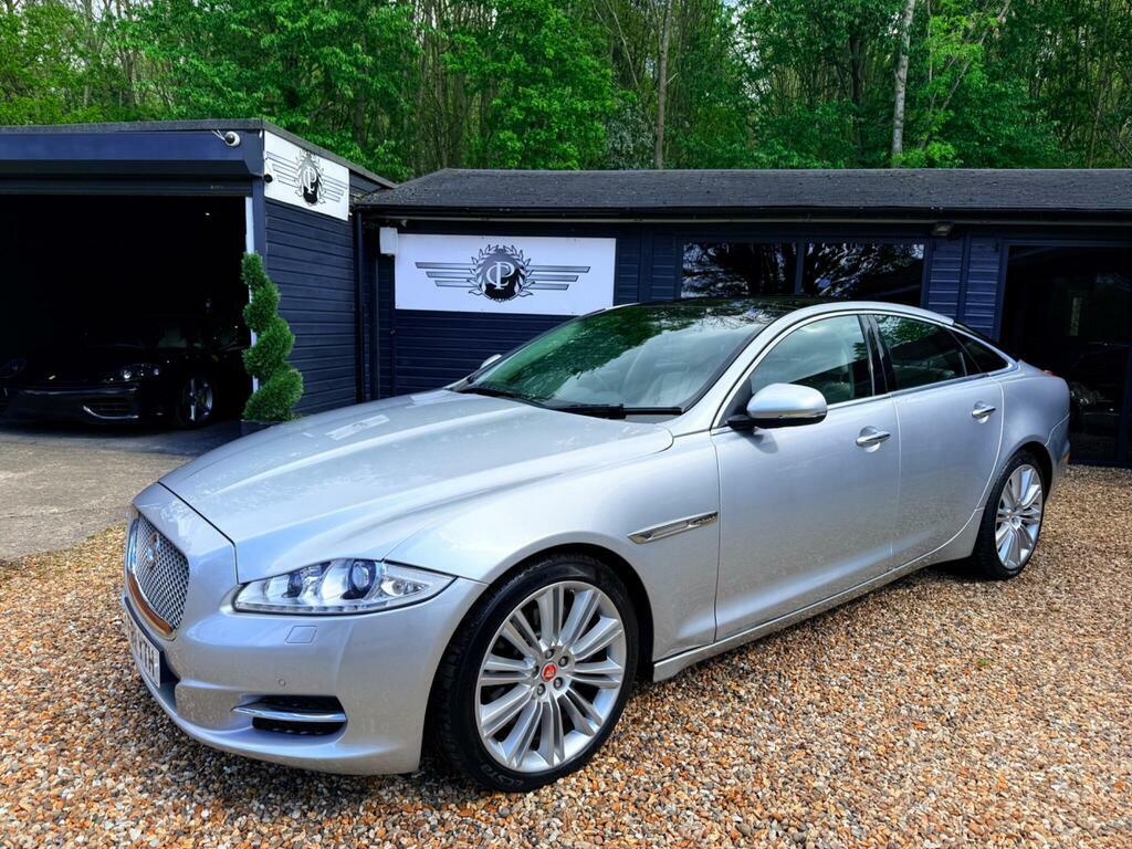 Jaguar XJ 3.0D V6 Portfolio Saloon Silver #5