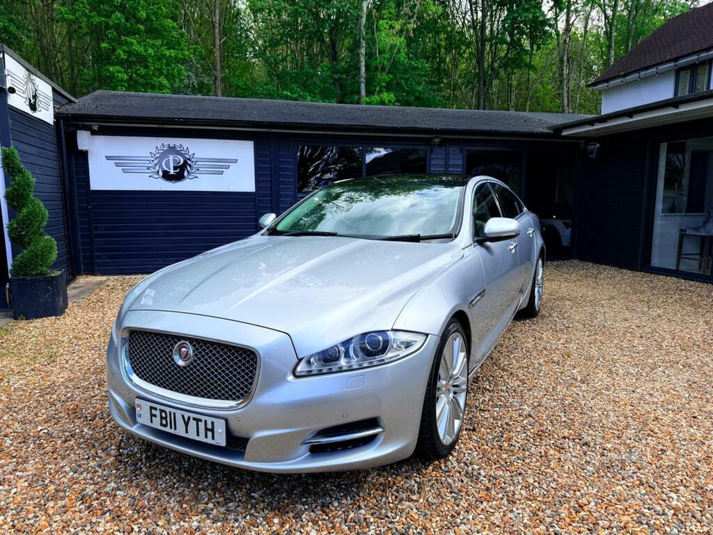 Jaguar XJ 3.0D V6 Portfolio Saloon Silver #4