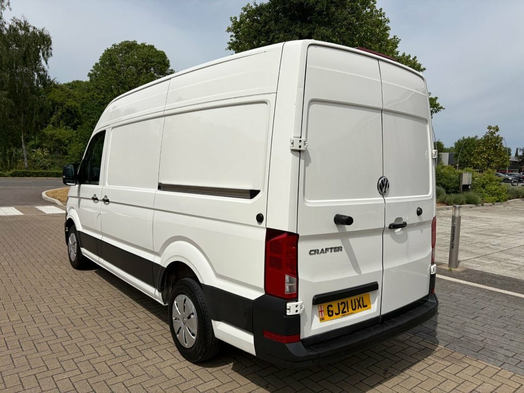Volkswagen Crafter 2L Trendline GJ21UXL White #4