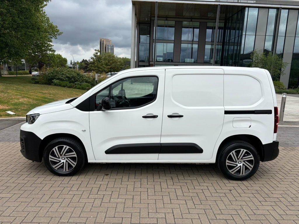 Peugeot Partner 1.5L Professional Premium ML22ATK White #3
