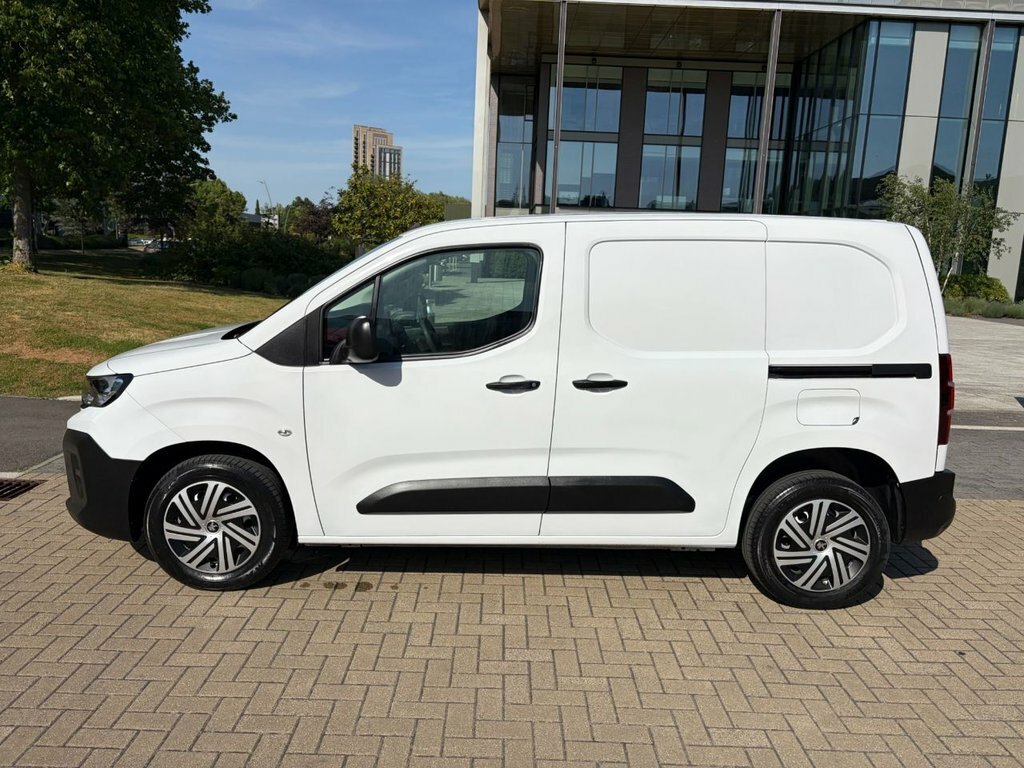 Peugeot Partner 1.5L Professional KF24BXG White #3
