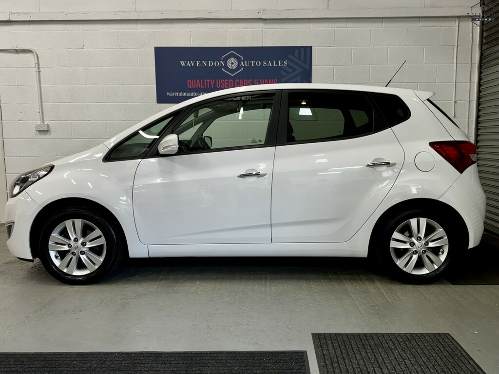 Hyundai Ix20 Hatchback 1.4 Style 201564 AV64ZJY White #4