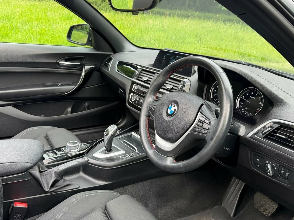 BMW 2 Series 2L Sport Black #2