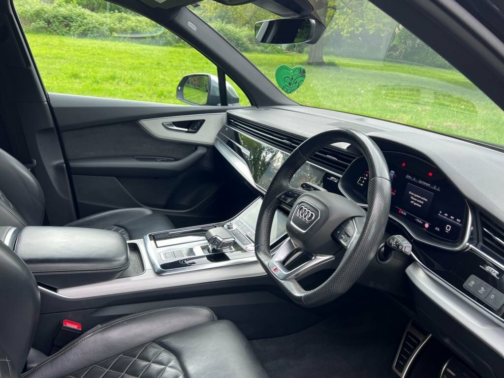 Audi SQ7 Suv KV70YKC Black #2