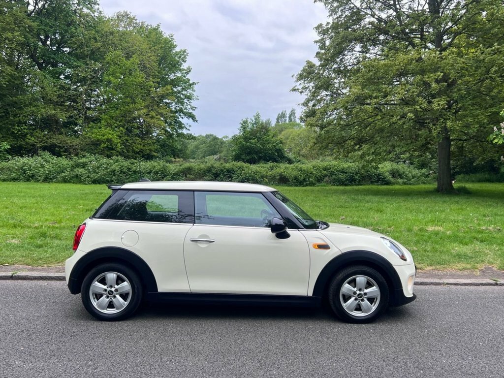 Mini Hatch 1.5L One D PF66HMO White #4