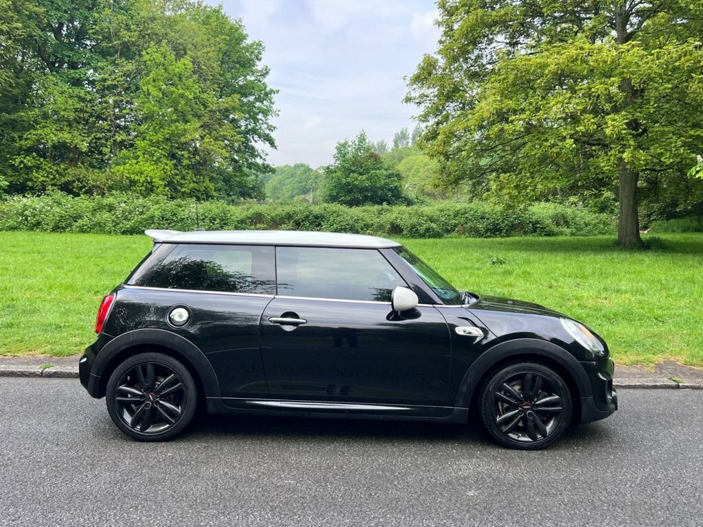 Mini Hatch 2L Cooper S Works MF18DKV Black #5