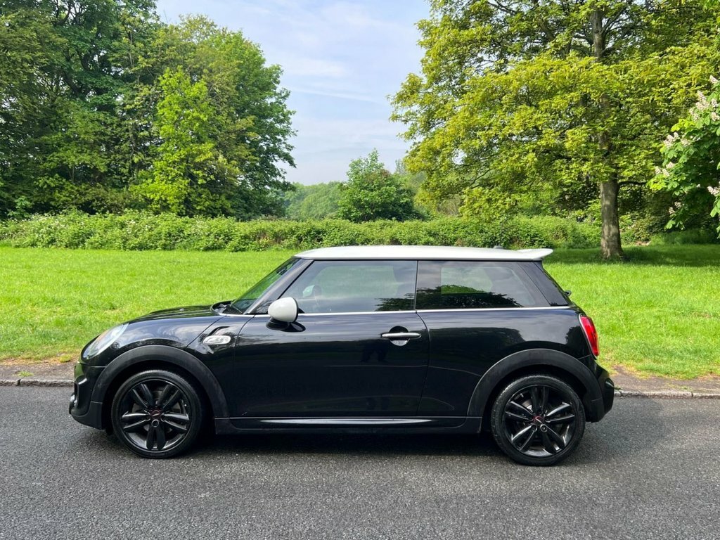 Mini Hatch 2L Cooper S Works MF18DKV Black #6