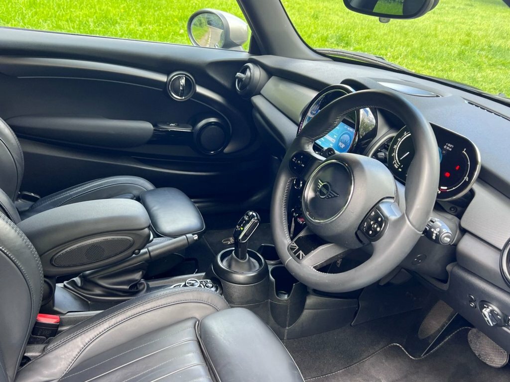 Mini Hatch 2L Cooper S Exclusive DK73JFY Black #2