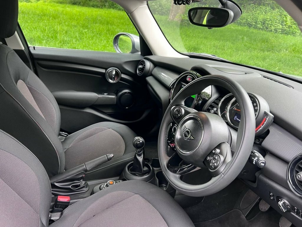 Mini Hatch 1.5L Cooper Classic KN69UDX Grey #2