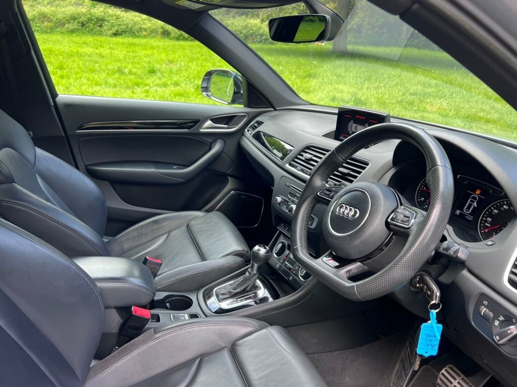 Audi Q3 2L Black Edition CU18HKZ Silver #2