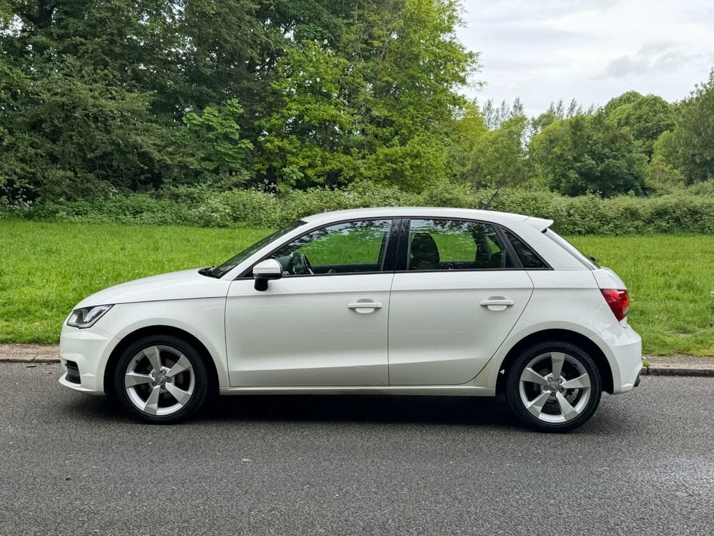 Audi A1 1L Sport PF16JYW White #5