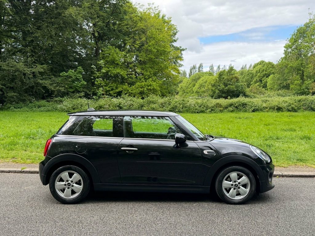 Mini Hatch 1.5L Cooper Classic SJ19GHE Black #4