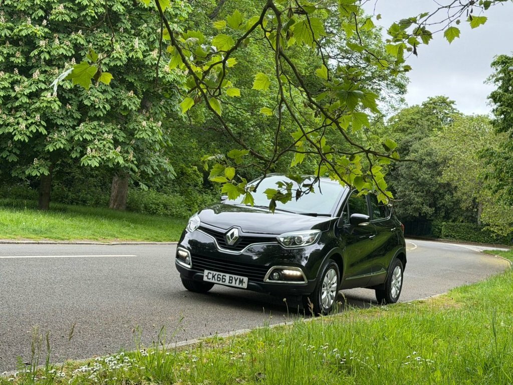 Renault Captur 0.9L Expression CK66BYM Black #3