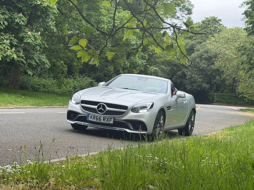 Mercedes-Benz SLC 2L Amg Line Silver #3