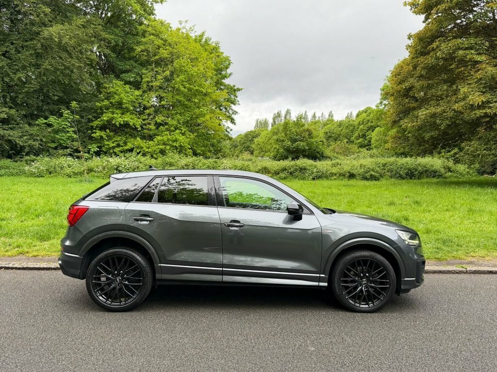 Audi Q2 2L Black Edition BM19ACO Grey #5