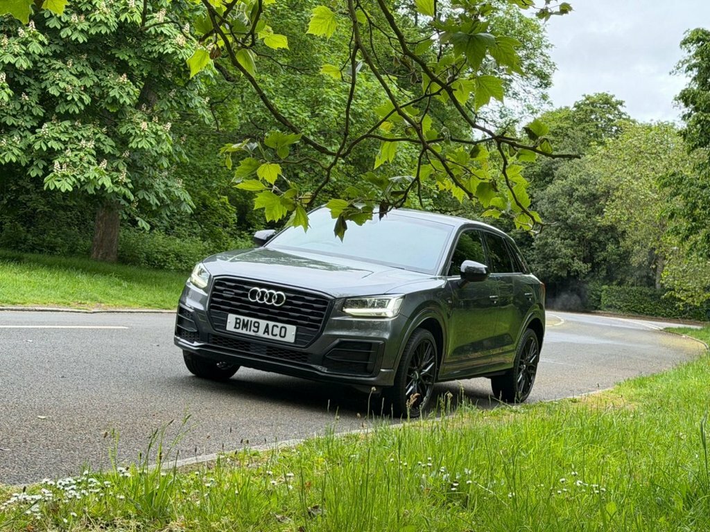 Audi Q2 2L Black Edition BM19ACO Grey #3