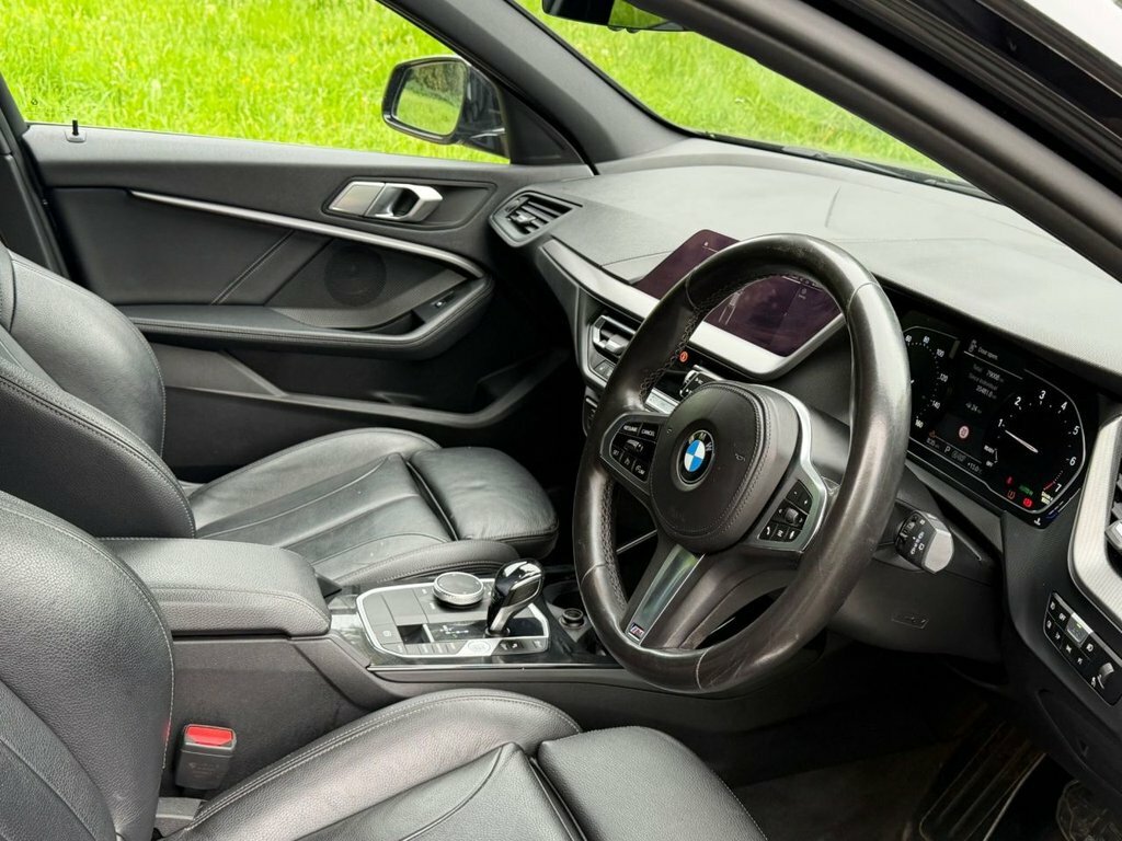 BMW 1 Series 1.5L M Sport YE70NUB Black #2