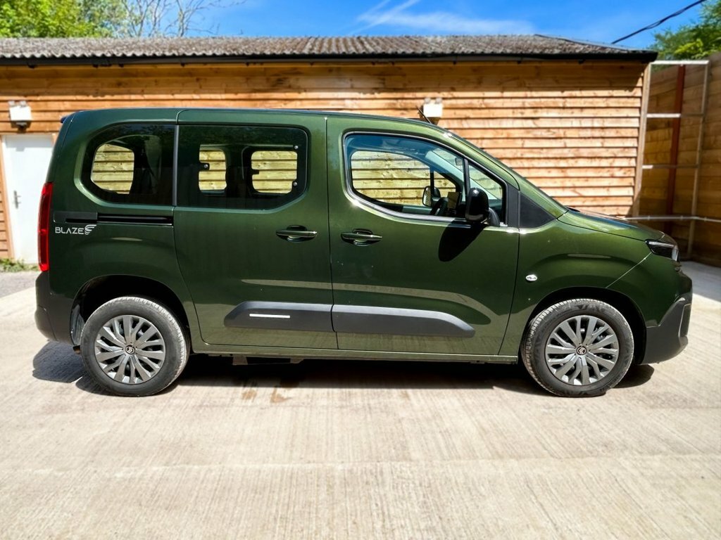 Citroen Berlingo 1.5L Plus M WD74ZRK Green #3