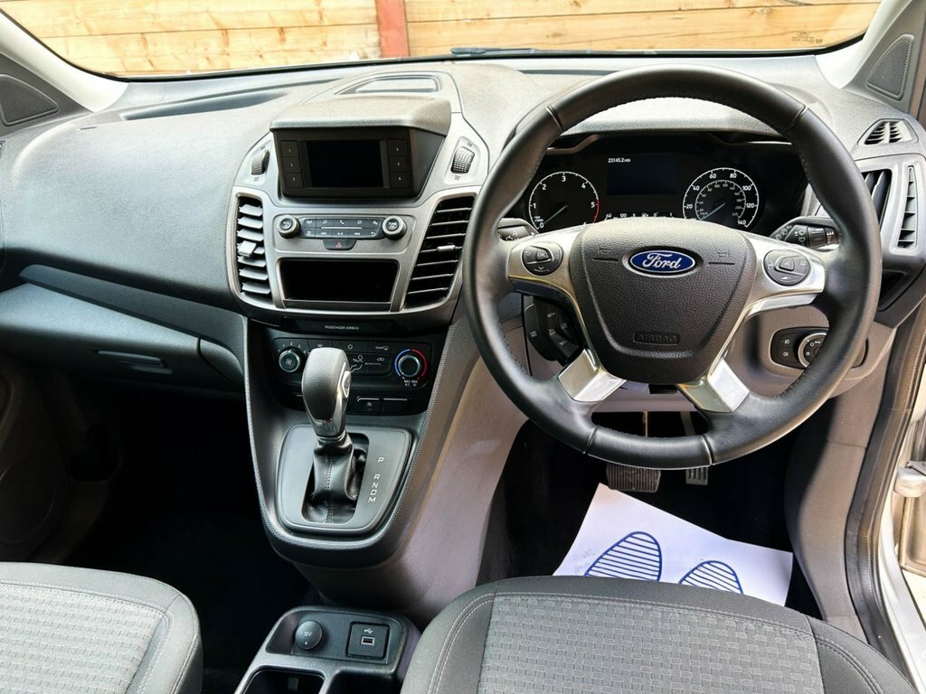Ford Grand Tourneo Connect 1.5L Zetec Silver #2