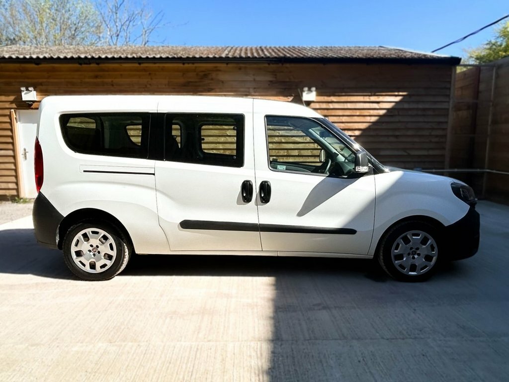 Fiat Doblo 1.6L Active YY68AWP White #2
