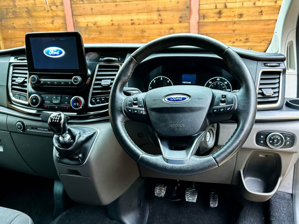 Ford Tourneo Custom 2L Titanium Blue