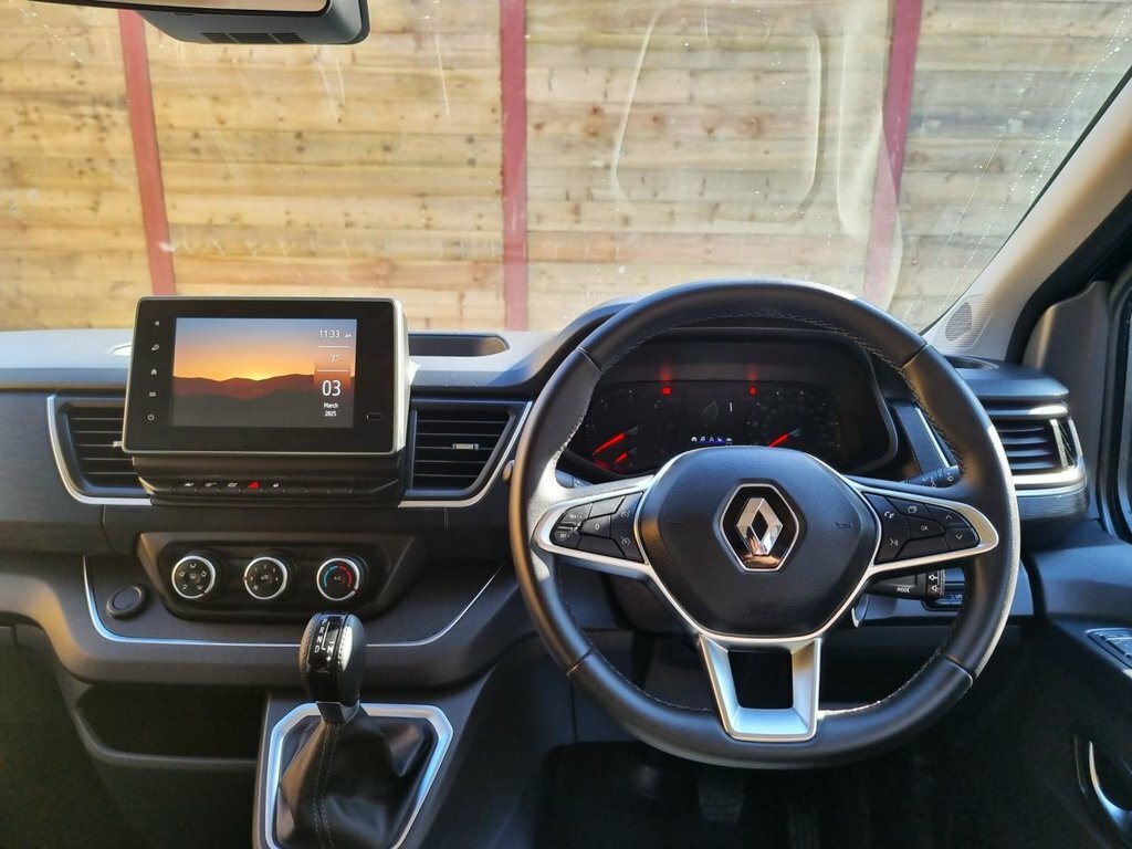 Renault Trafic 2L Extra Black