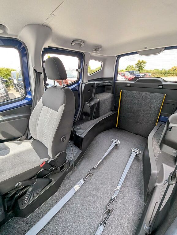 Fiat Qubo 1.4 8V Lounge Up-front Wav #4