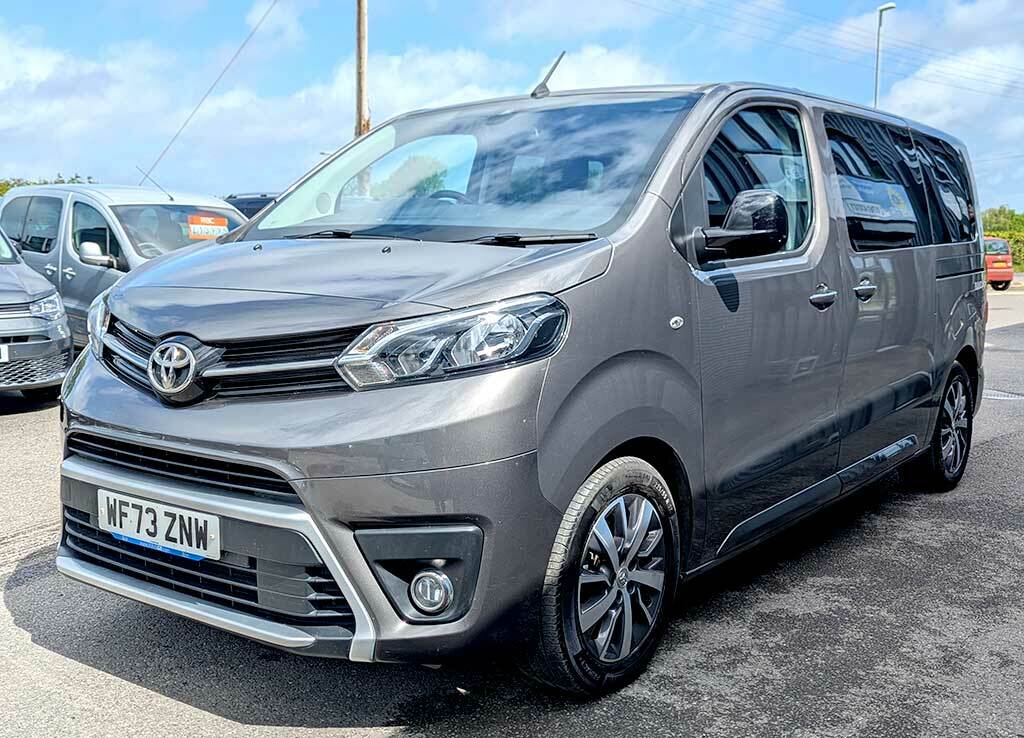 Toyota Proace Verso Quantum 2.0D 180 Family Medium Wav WF73ZNW #3