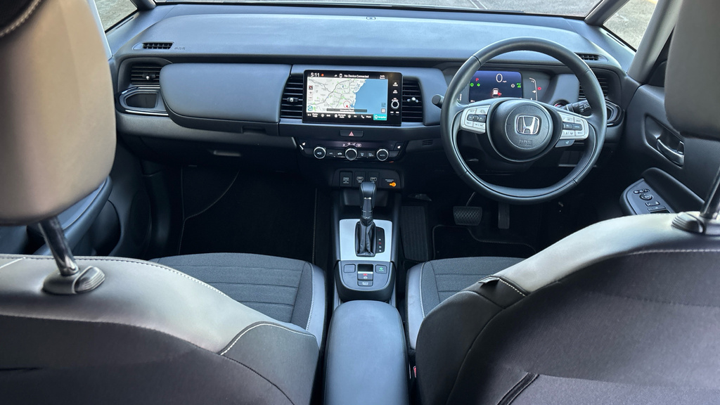 Honda Jazz Honda Jazz 1.5 I-mmd Hybrid Crosstar Advance E CA75JTZ White #4