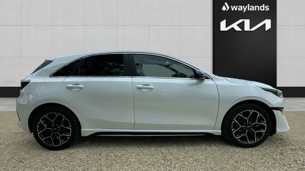 Kia Ceed 1.5T Gdi Isg 138 Gt-line LD25VGF White #4