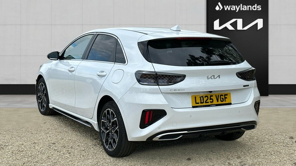 Kia Ceed 1.5T Gdi Isg 138 Gt-line LD25VGF White #2