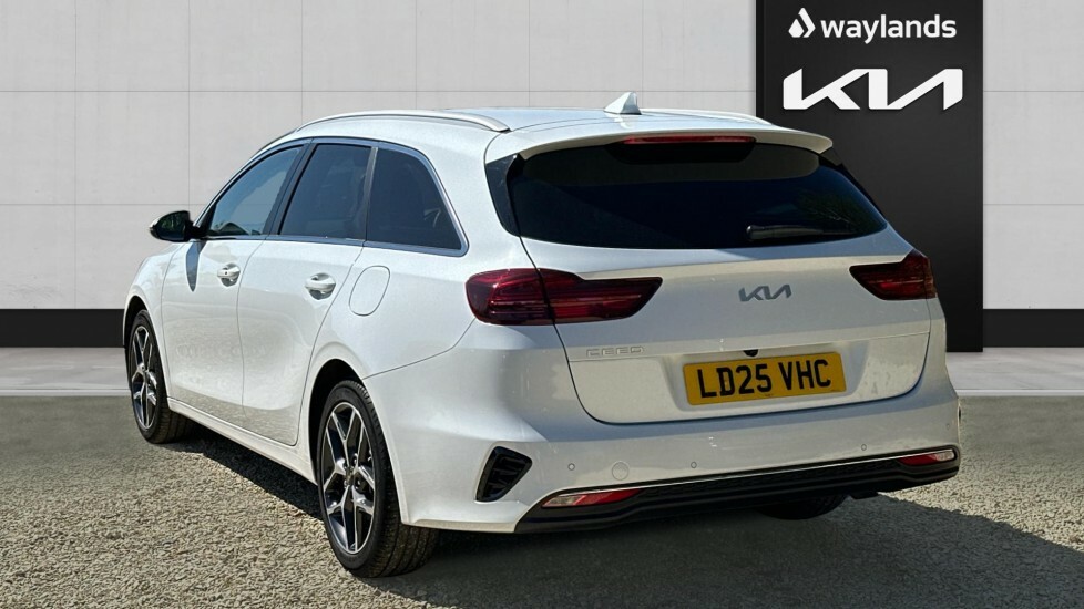 Kia Ceed 1.5T Gdi Isg 138 3 LD25VHC White #2