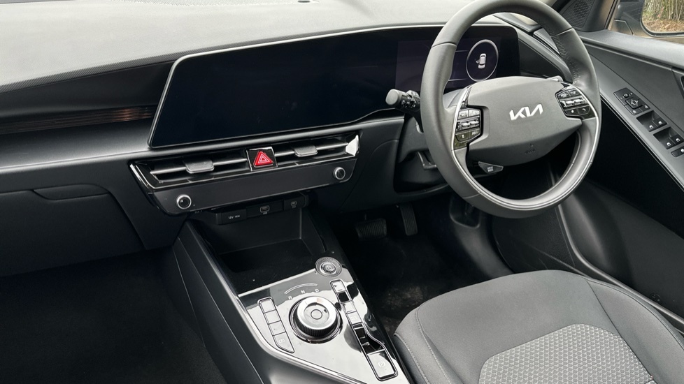 Kia e-Niro 150Kw 2 Nav 65Kwh LG25OPM Black #3
