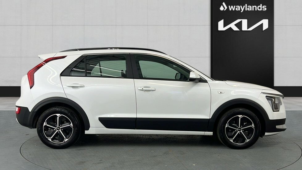 Kia Niro 1.6 Gdi 127 Hybrid 2 Nav Dct LD25WDG White #4