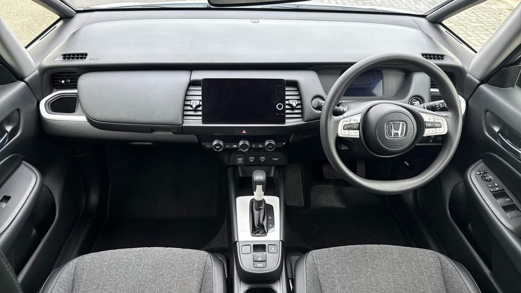 Honda Jazz Honda Jazz Hatchback 1.5 I-mmd Hybrid Sr Ecvt WT21HDD White #4