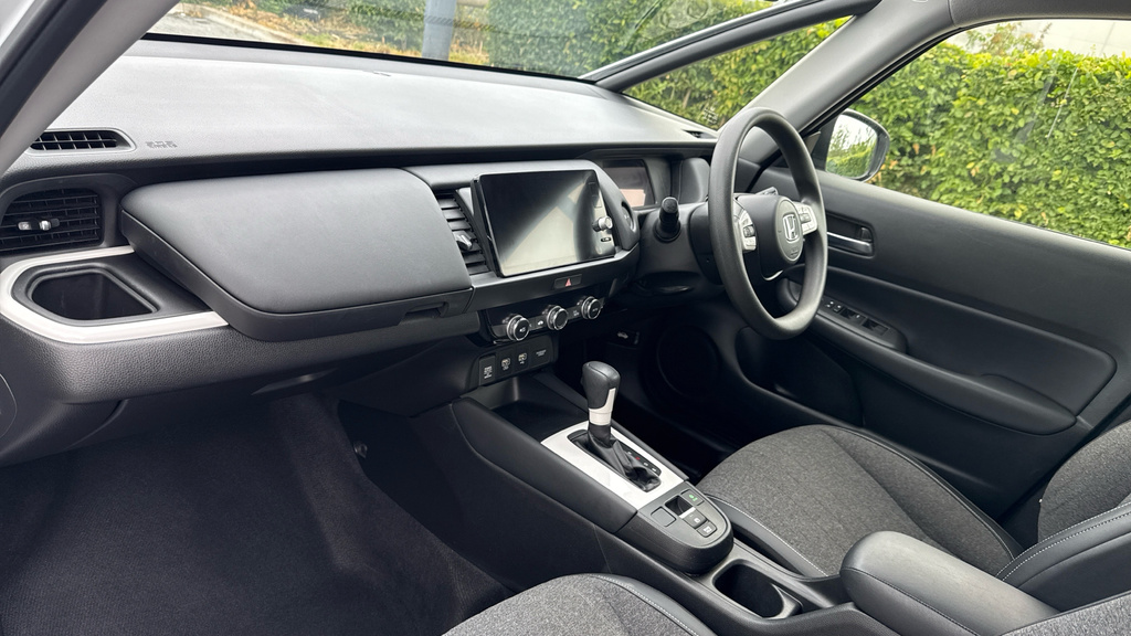 Honda Jazz Honda Jazz Hatchback 1.5 I-mmd Hybrid Sr Ecvt WT21HDD White #2
