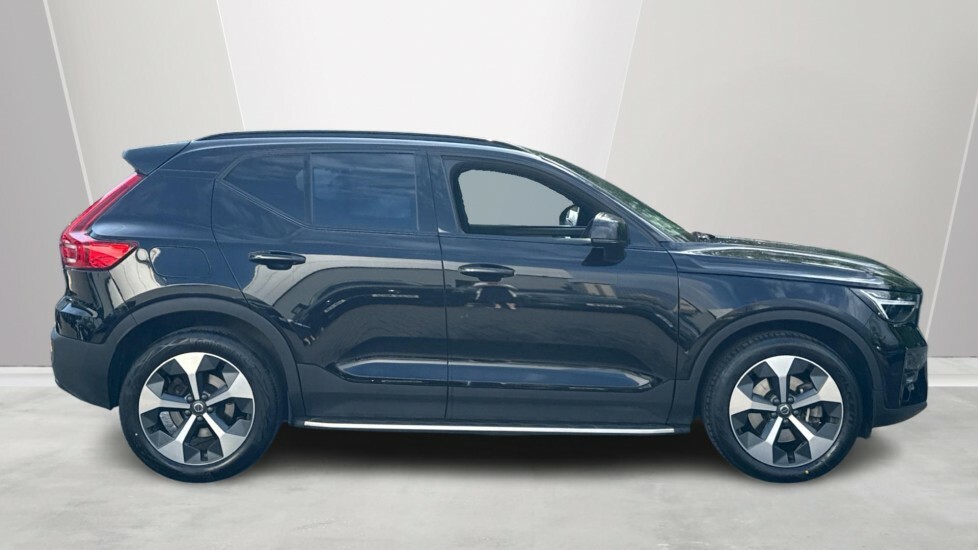 Volvo XC40 Plus, B3 Mild Hybrid, Dark BJ72ENX Black #3