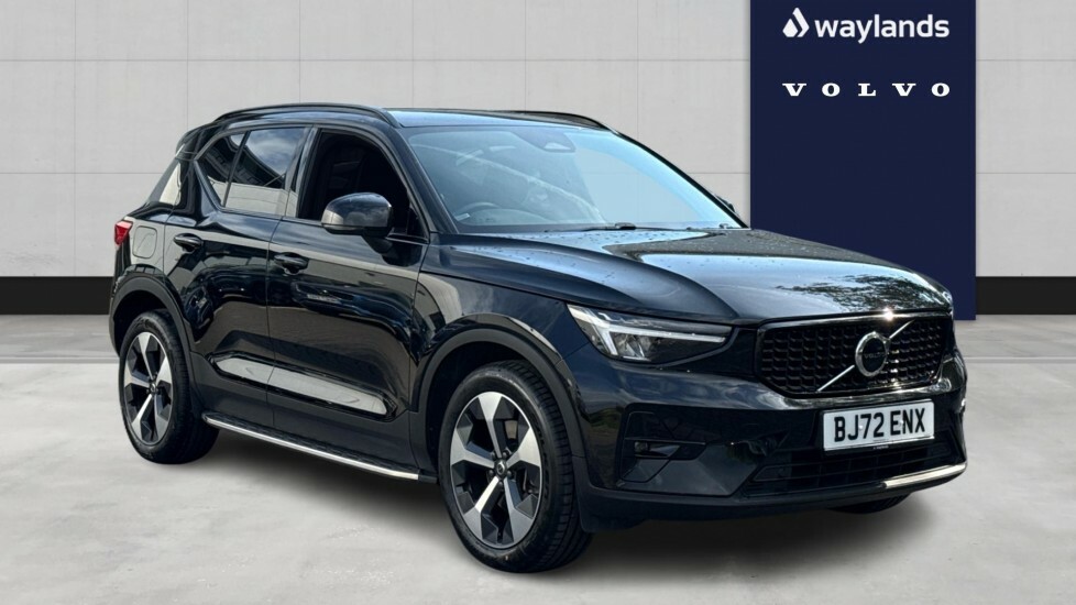 Volvo XC40 Plus, B3 Mild Hybrid, Dark Black