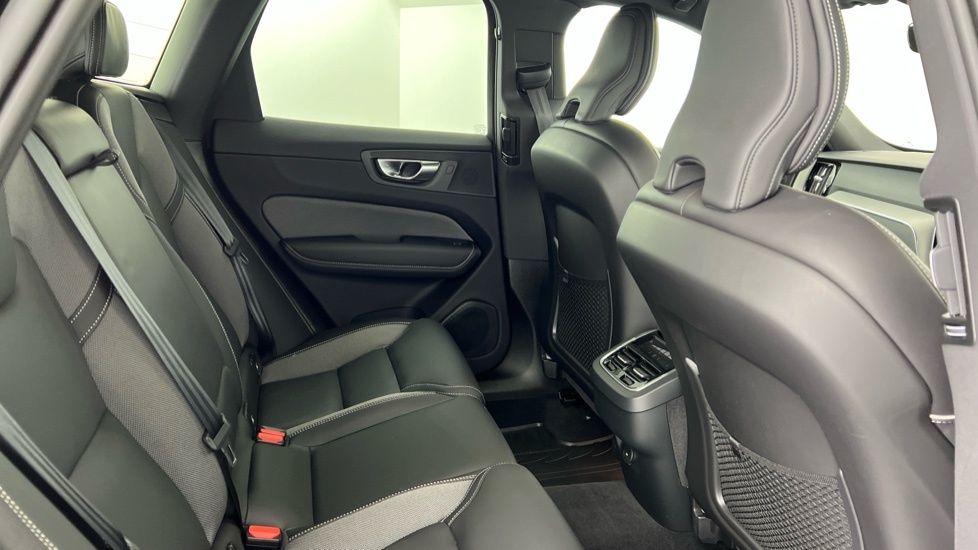 Volvo XC60 Black Edition Plus, B5 Awd Mild Hybrid, Black #6