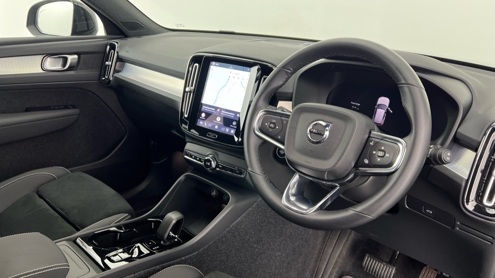 Volvo XC40 Plus, B3 Mild Hybrid, Dark OY75VOF Black #4
